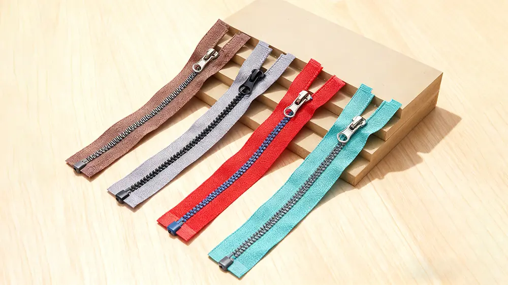 ¿Qué es una cremallera de resina?