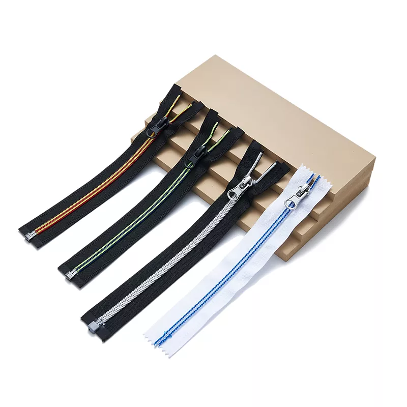 Cremallera de nailon reciclado.